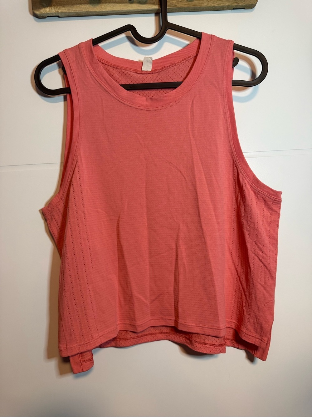 Lululemon Train To Be Tank - Picture 3 of 6